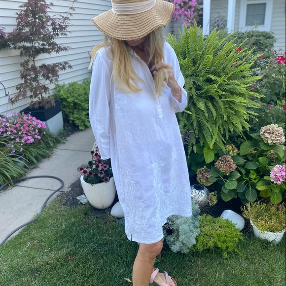 J. Jill Dresses & Skirts - J. Jill white dress shirt with embroidery